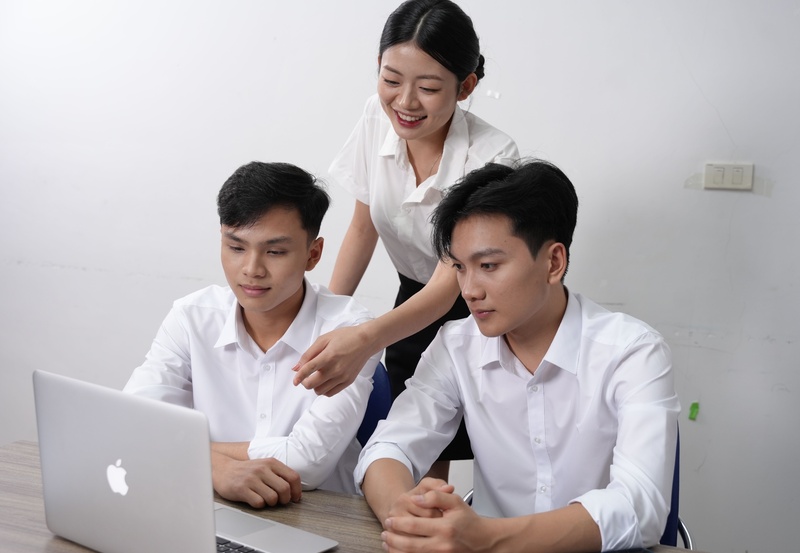 Ngành Quản Trị Bán Hàng Đa Phương Tiện: Khám Phá Ngành Quản Trị Bán Hàng Đa Phương Tiện Tại Cao Đẳng Việt Mỹ Hà Nội