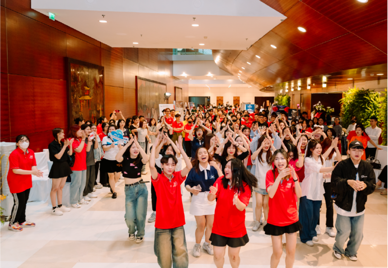 Cầu Nối Thành Công: Hội Chợ Ngành Nghề Career Fair Mở Rộng Cơ Hội Nghề Nghiệp cho Sinh Viên Cao Đẳng Việt Mỹ Hà Nội