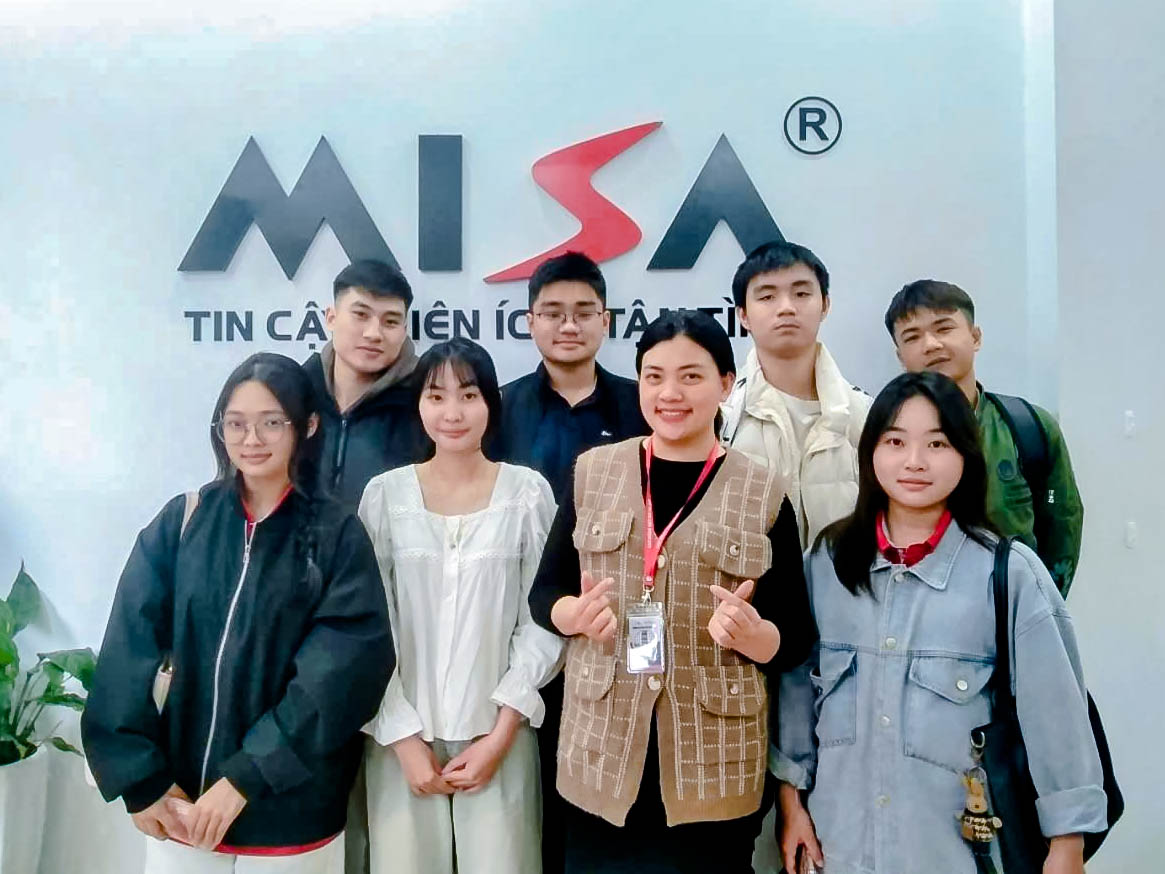 Sinh viên ngành Quản trị Doanh nghiệp Việt Mỹ kiến tập thực tế tại MISA