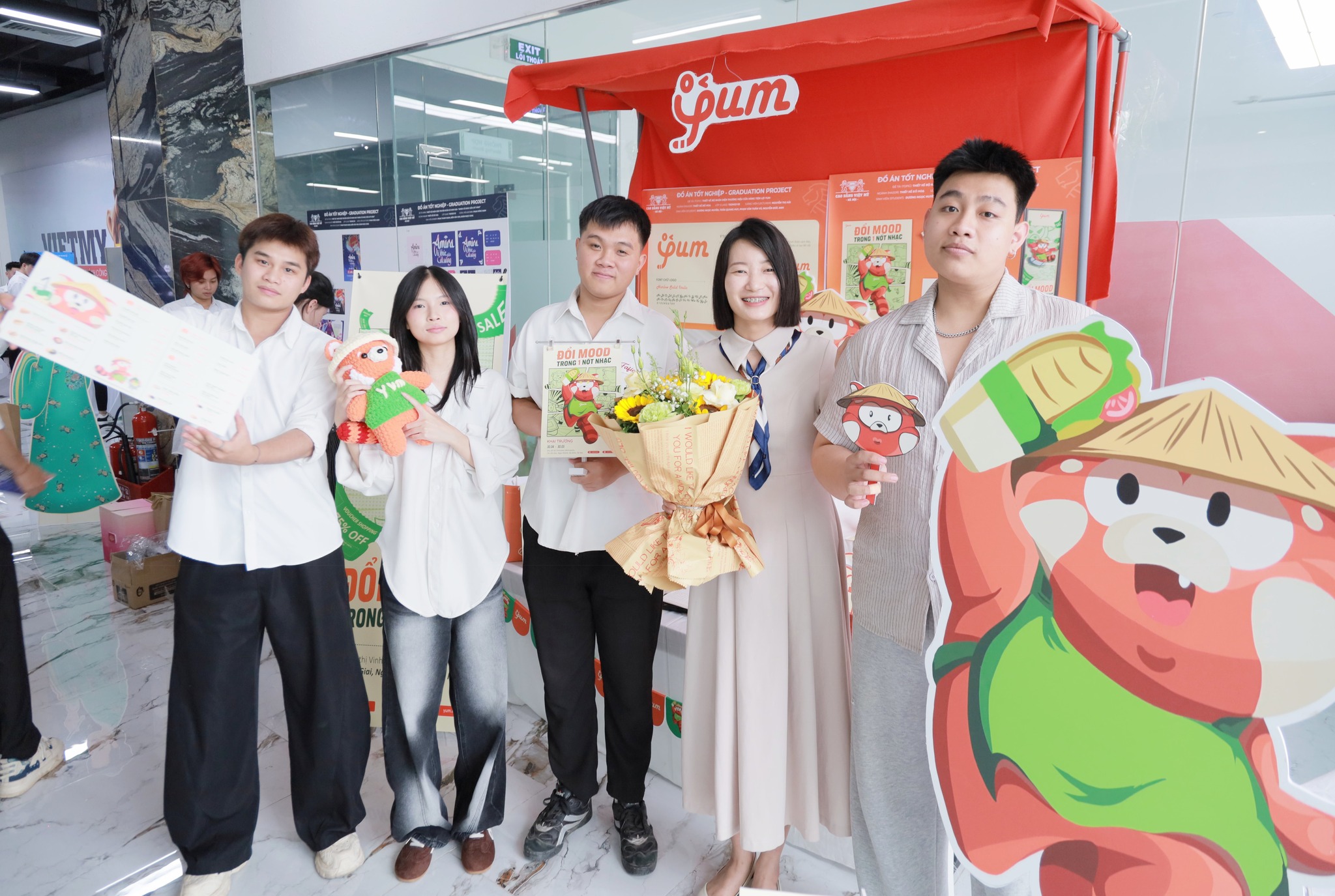 Lễ bảo vệ đồ án tốt nghiệp ngành Thiết kế Đồ họa K23: Showcase sáng tạo của sinh viên Việt Mỹ