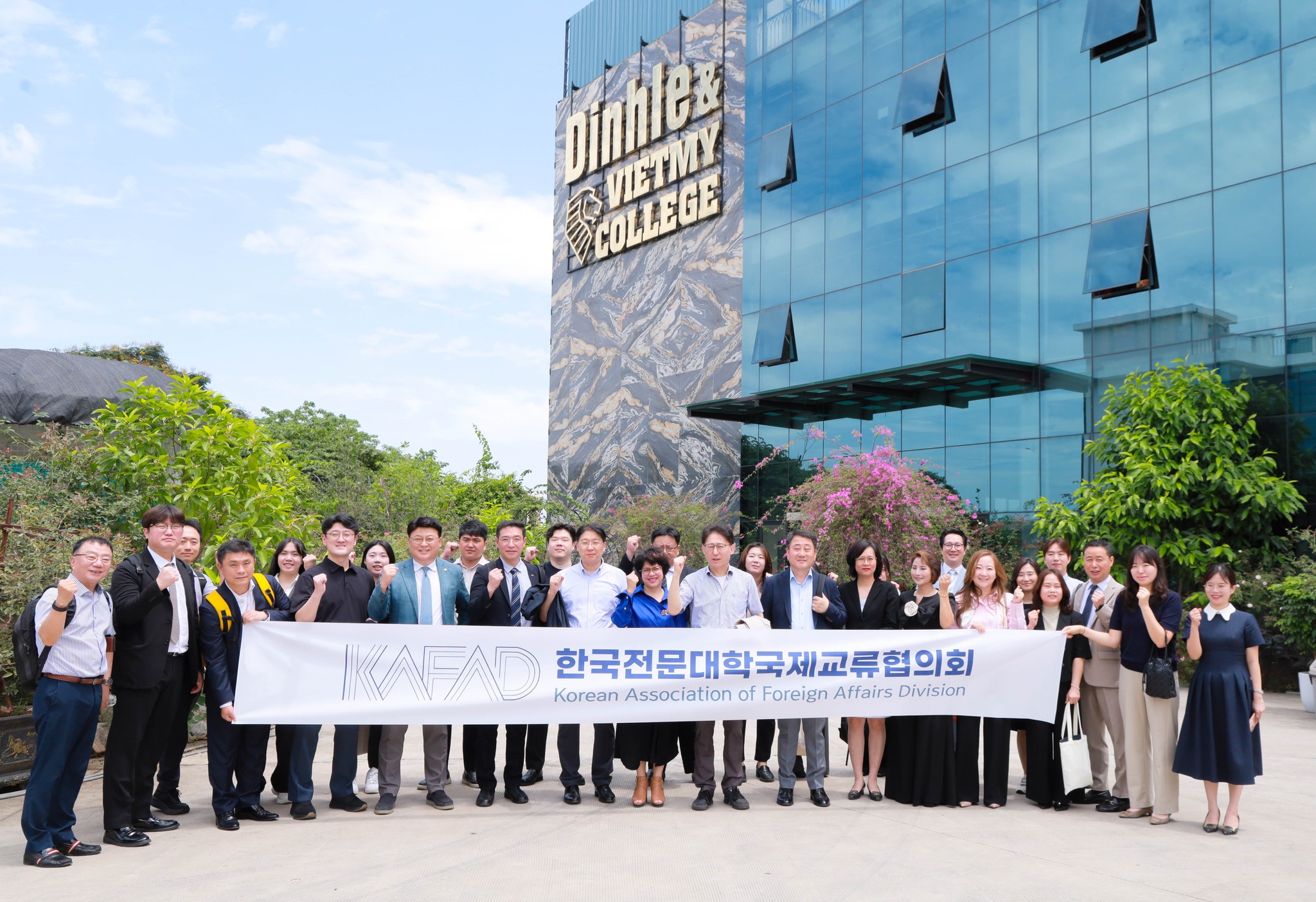 Cao đẳng Việt Mỹ Hà Nội đón đoàn đại biểu 12 trường cao đẳng, đại học Hàn Quốc