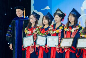 LỄ TỐT NGHIỆP CAO ĐẲNG VIỆT MỸ HÀ NỘI 2026: DẤU ẤN VIỆT MỸ – HÀNH TRÌNH KHÁC BIỆT ĐỂ THÀNH CÔNG