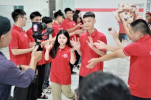 ĐÓN CHÀO SINH VIÊN K26 HỆ 9+: KHỞI ĐỘNG HÀNH TRÌNH RẠNG RỠ TẠI VIỆT MỸ HÀ NỘI!