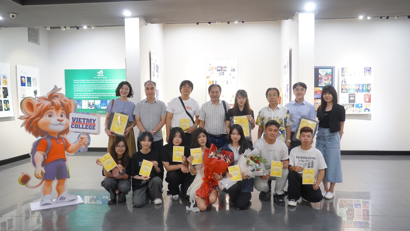 Tác phẩm gắn nơ đỏ công nhận của Hội đồng nghệ thuật