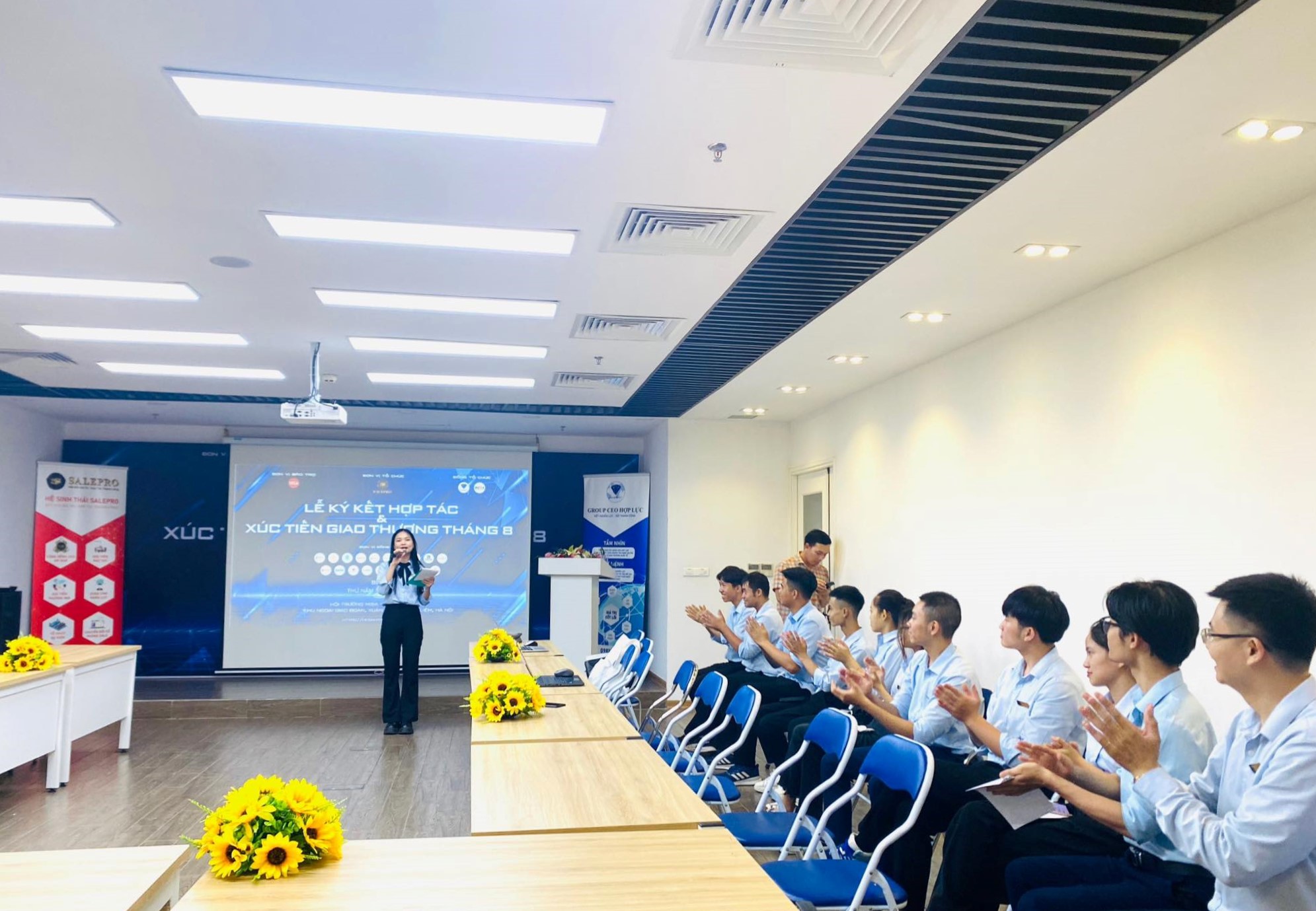 Sinh viên APC-HN K22 Digital Marketing trải nghiệm thực tập tại Hệ sinh thái SalePro