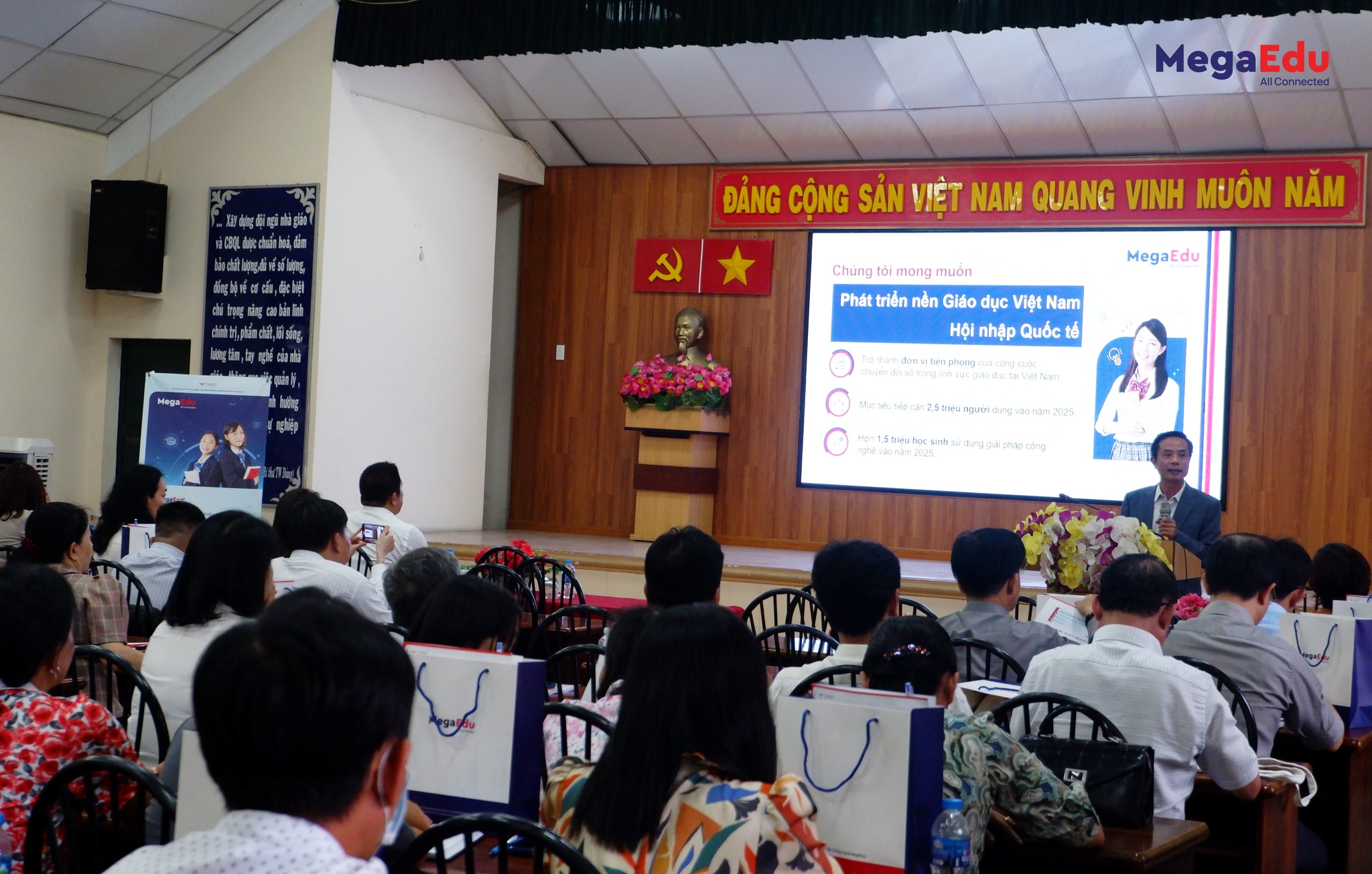 MegaEdu phối hợp cùng Phòng GD&ĐT Quận 12 tổ chức Hội thảo “Giải pháp chuyển đổi số trong giáo dục Tiểu học & THCS”
