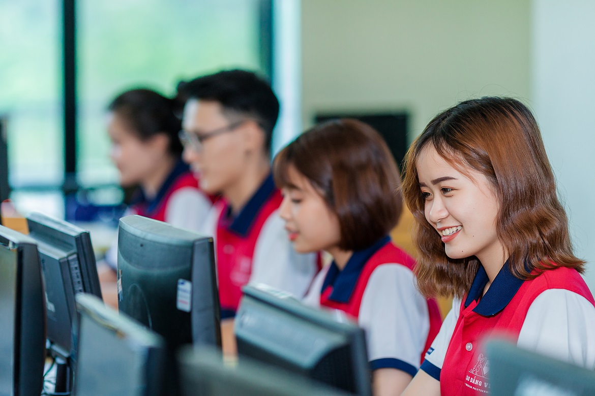 Học Cao đẳng Công nghệ thông tin trường nào tốt
