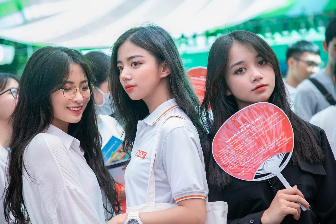 Học Cao đẳng ngành nào dễ xin việc lương cao