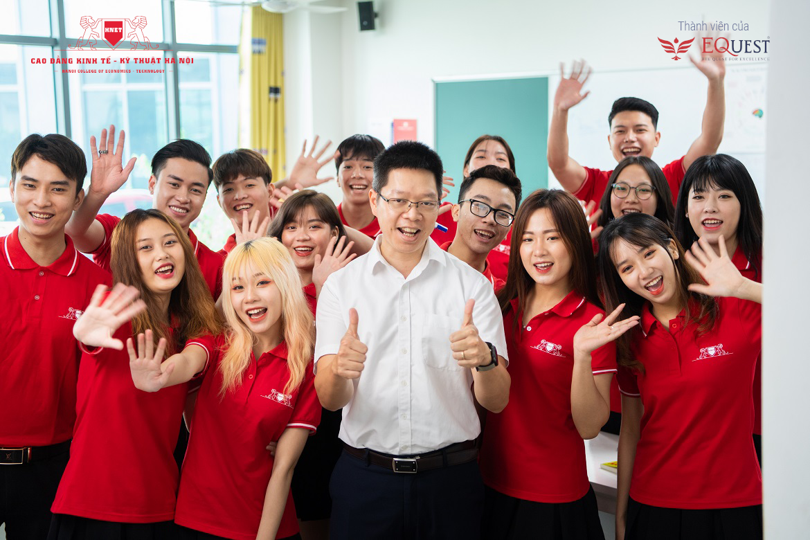 Học Cao đẳng có xin được việc không