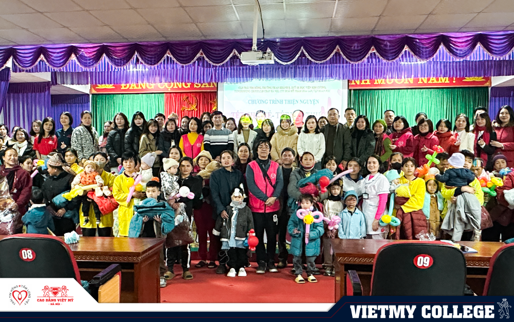 SINH VIÊN VÀ GIẢNG VIÊN CAO ĐẲNG VIỆT MỸ HÀ NỘI THAM GIA CHƯƠNG TRÌNH “TẾT YÊU THƯƠNG” TẠI HÀ GIANG