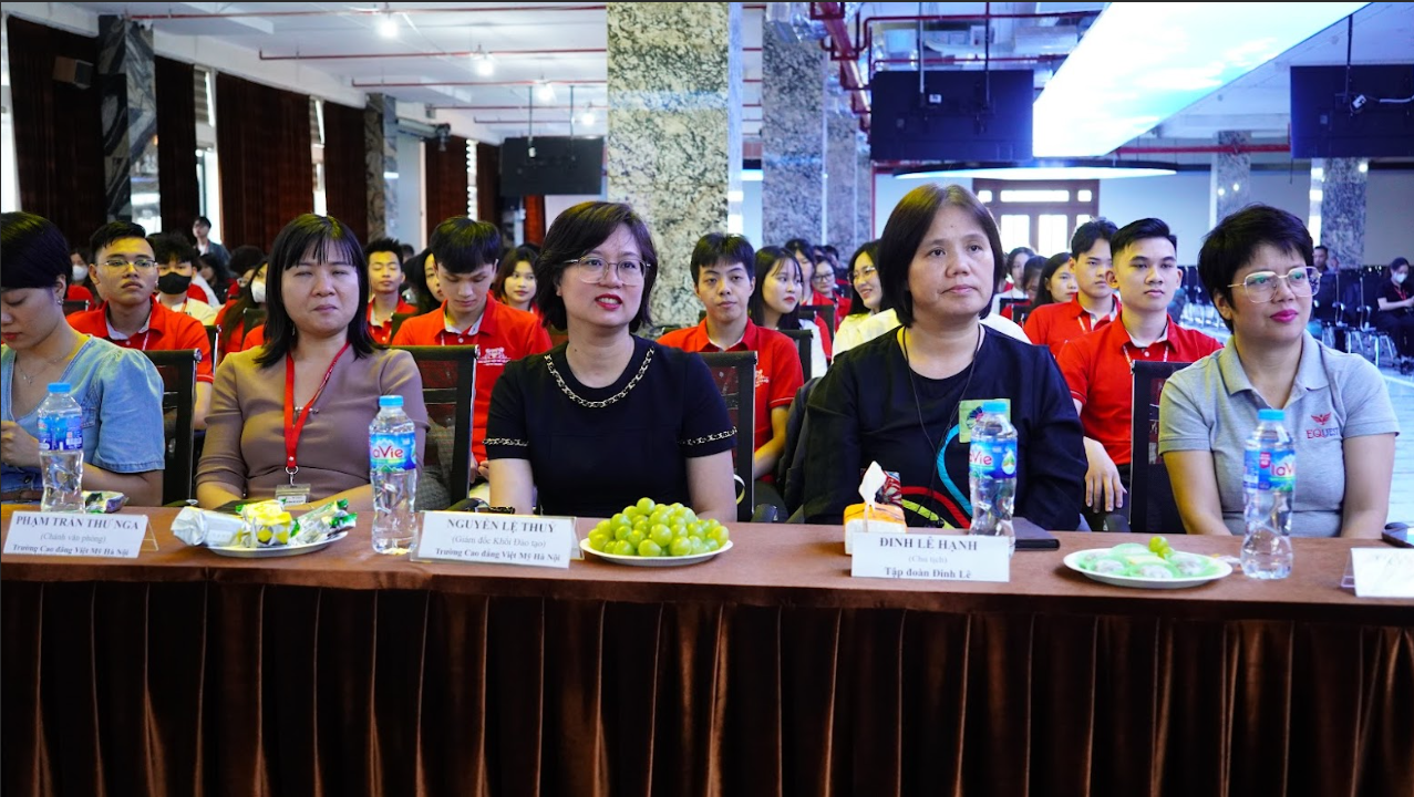 The Next Agency: Sân Chơi Sáng Tạo Cho Sinh Viên Trường Cao Đẳng Việt Mỹ Hà Nội