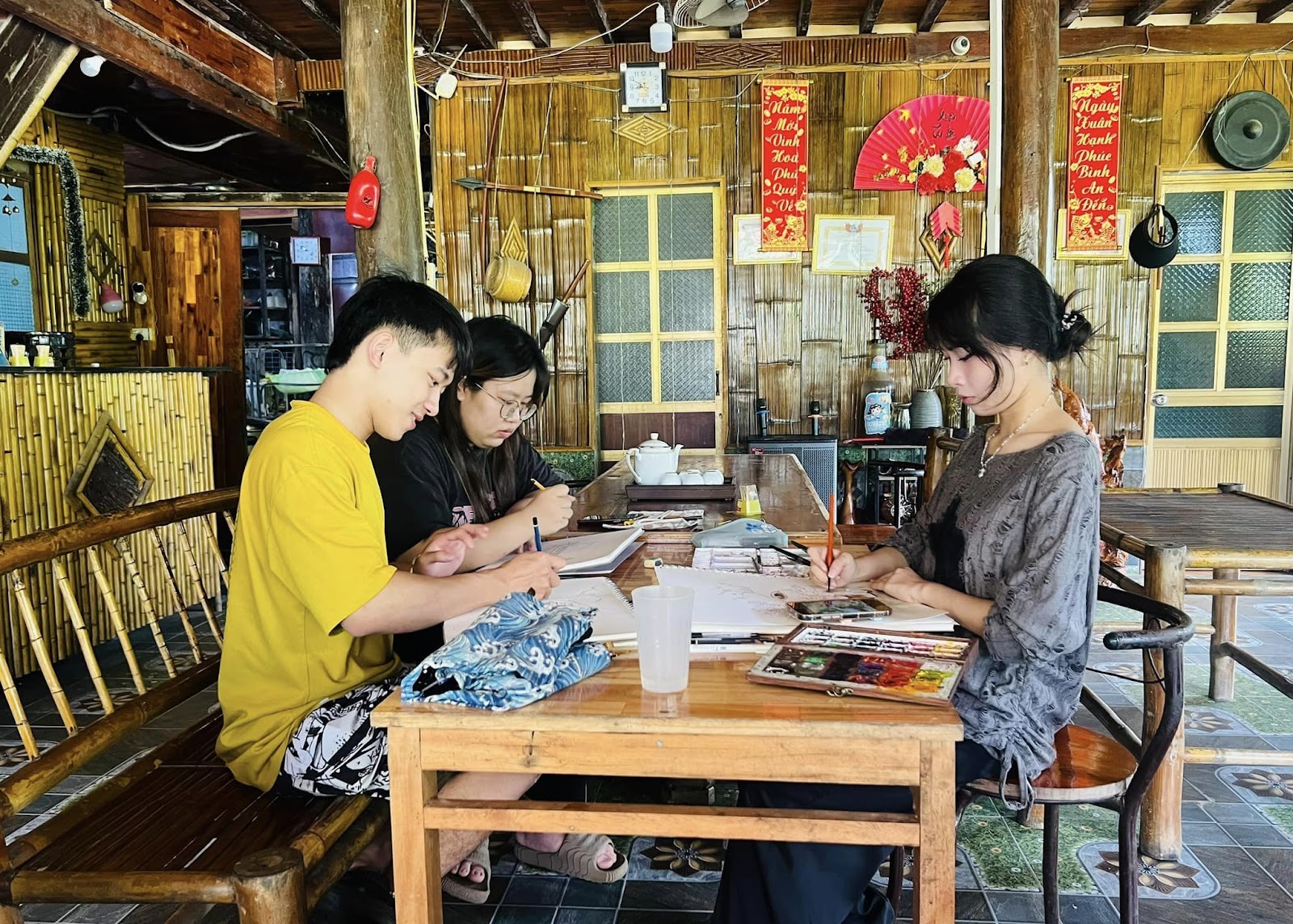 K23 Ngành Thiết Kế Đồ Họa Thực Tập Tổng Kết Chuyên Môn Tại Mai Châu Hòa Bình