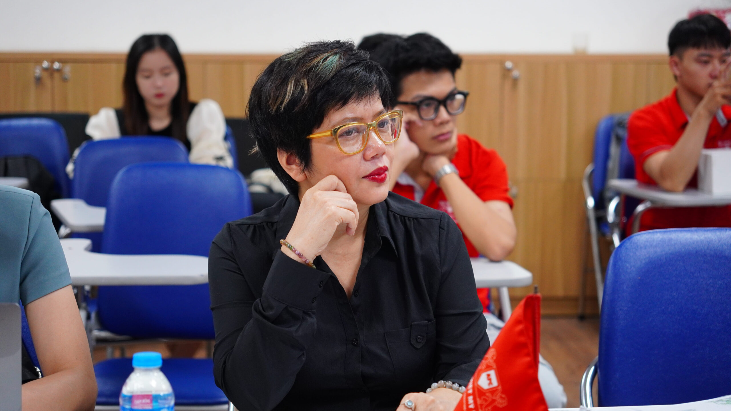Top 8 sinh viên xuất sắc tham gia chung kết cuộc thi thiết kế Logo của CLB Thiết kế đồ họa