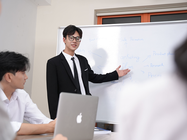 Dự đoán điểm chuẩn ngành hot năm 2025 theo điểm thi tốt nghiệp THPT