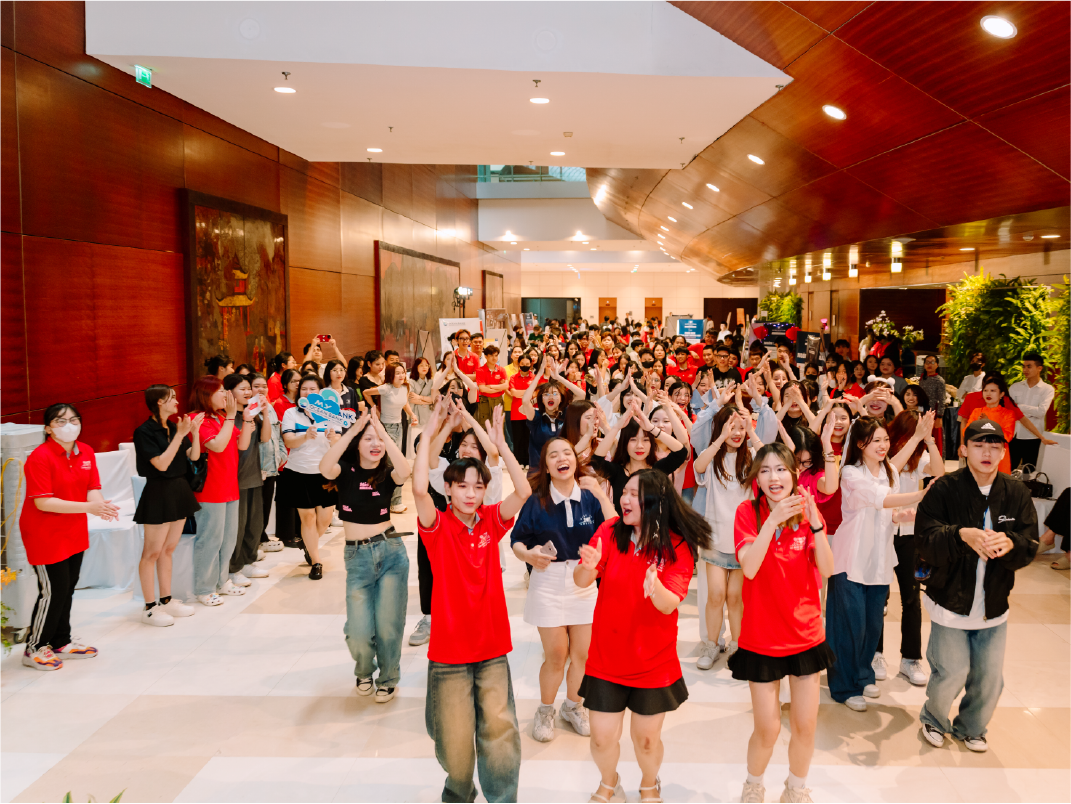 Cầu Nối Thành Công: Hội Chợ Ngành Nghề Career Fair Mở Rộng Cơ Hội Nghề Nghiệp cho Sinh Viên Cao Đẳng Việt Mỹ Hà Nội