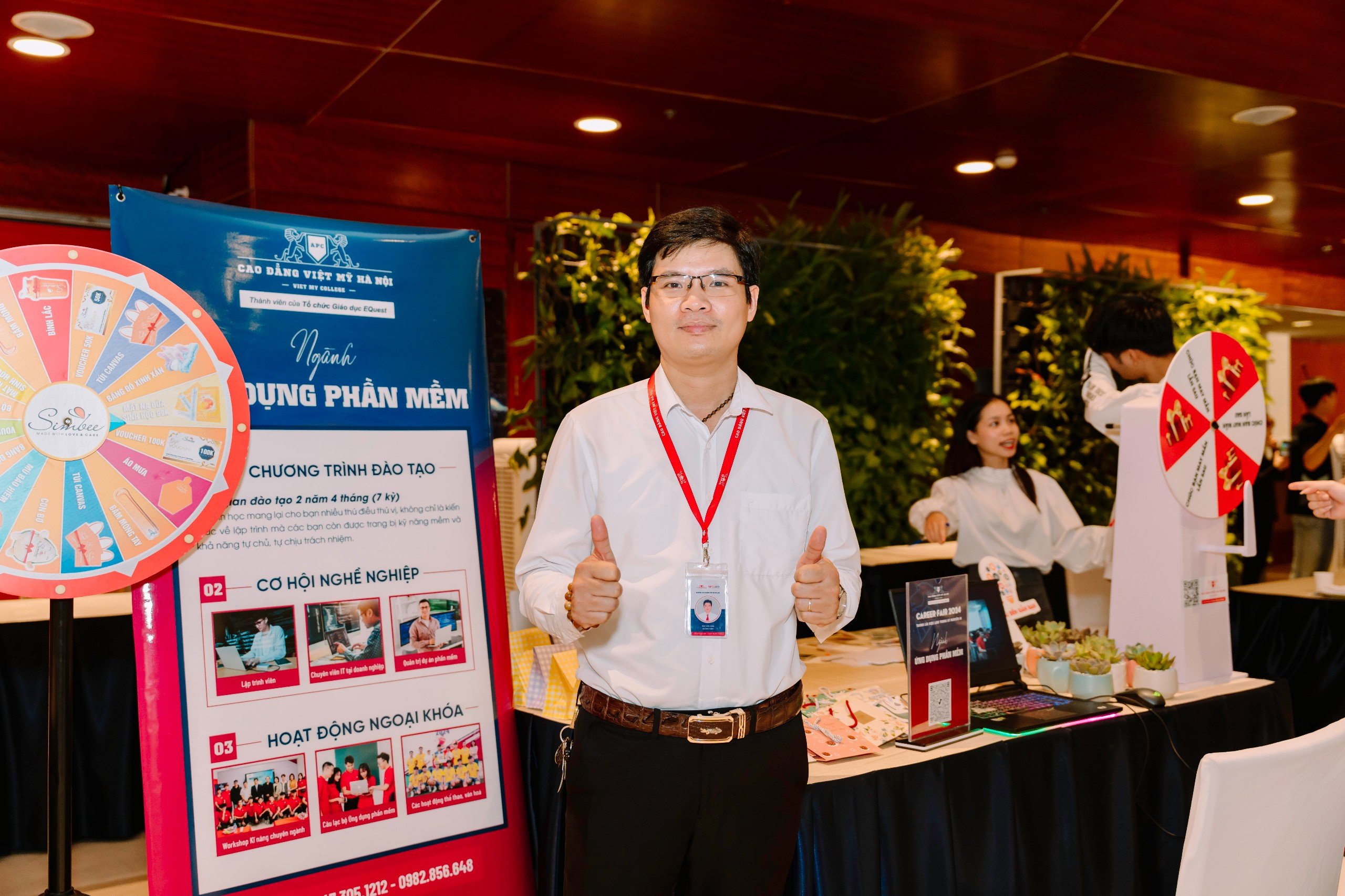 Cầu Nối Thành Công: Hội Chợ Ngành Nghề Career Fair Mở Rộng Cơ Hội Nghề Nghiệp cho Sinh Viên Cao Đẳng Việt Mỹ Hà Nội