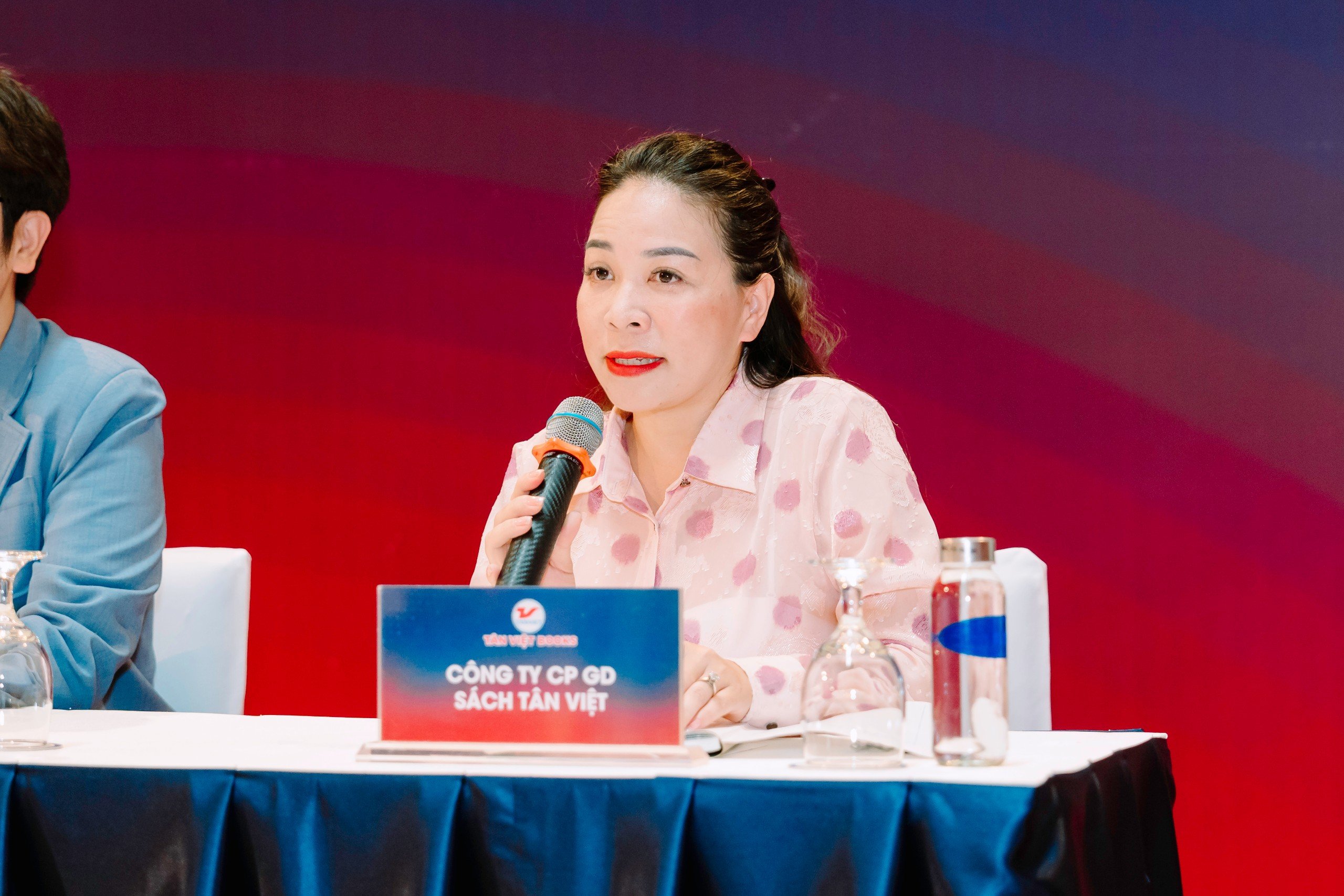 Cầu Nối Thành Công: Hội Chợ Ngành Nghề Career Fair Mở Rộng Cơ Hội Nghề Nghiệp cho Sinh Viên Cao Đẳng Việt Mỹ Hà Nội