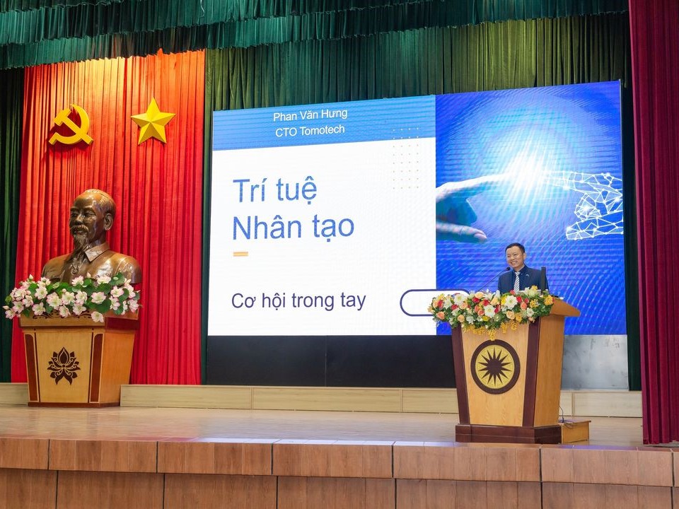 EQuest “ra quân” tại thành phố Hải Phòng với hội thảo “Ứng dụng trí tuệ nhân tạo trong Quản lý & Giáo dục”