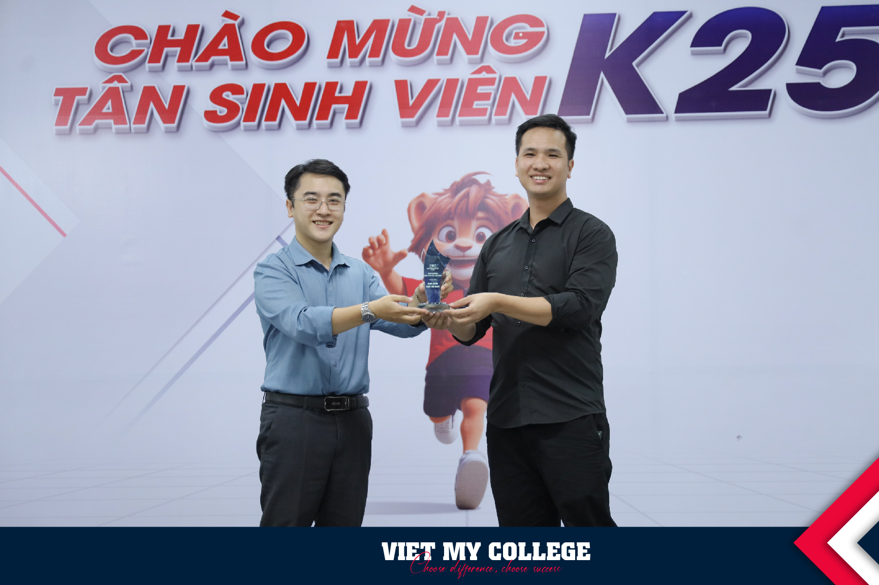 Các ekip phim và giảng viên tại vòng công chiếu Giải Điện ảnh Trẻ APC 2025